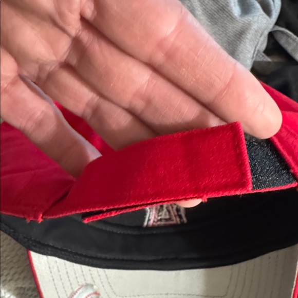 New hat - Picture 3 of 4